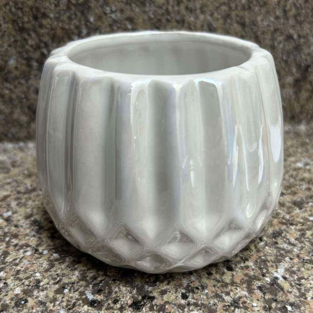 🤠FINAL PRICE White Iridescent Candle Holder